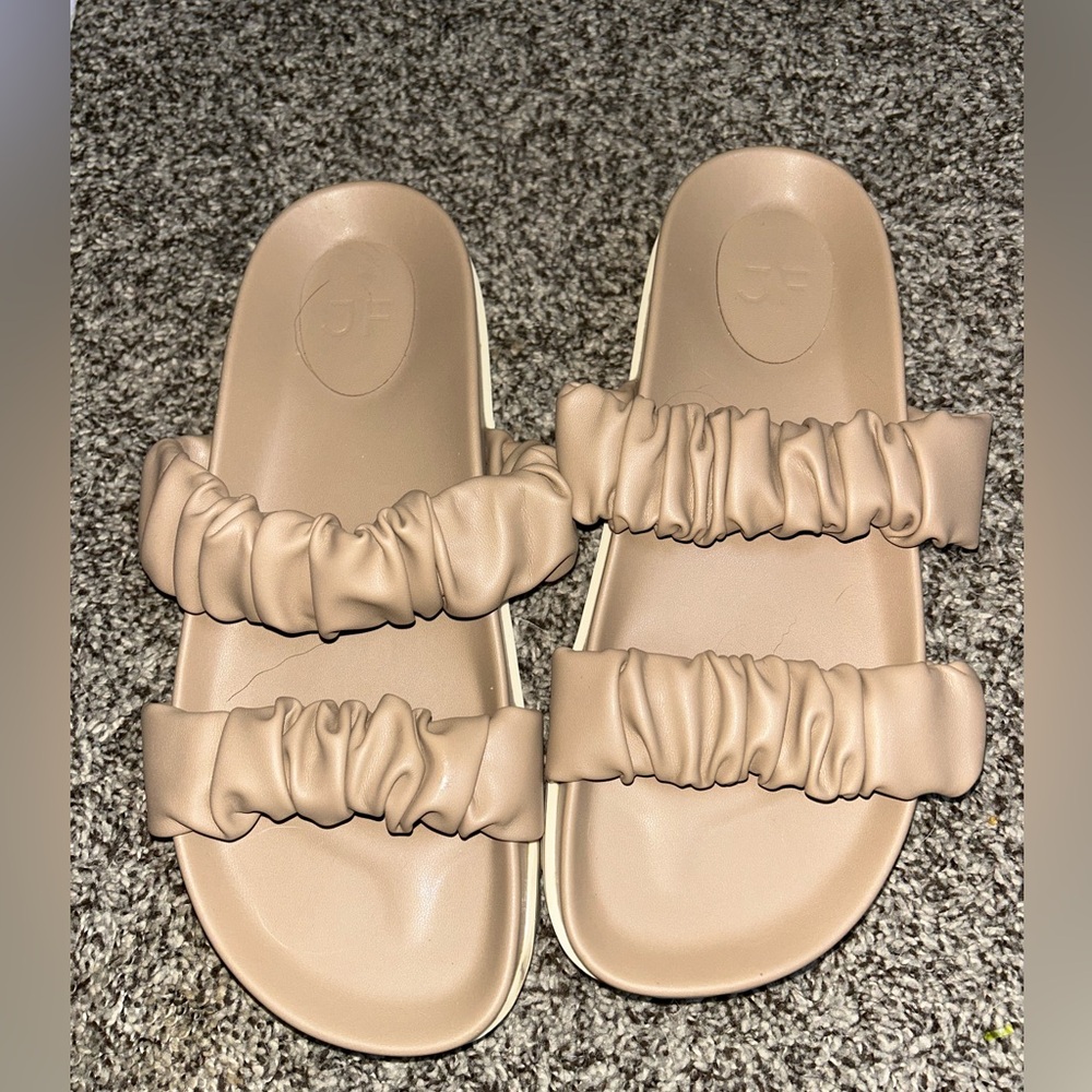 Women's Tan Slide Sandals